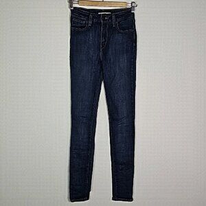 LEVIS 721 dark wash 26x31 high rise skinny jeans